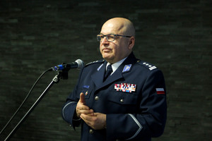 przemowa komendanta Leśniaka