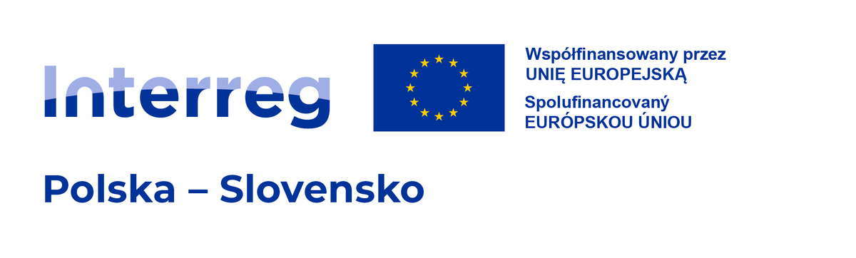 Logo programu Interreg Polska – Słowacja, współfinansowanego przez Unię Europejską. Po lewej stronie widoczny jest napis Interreg w odcieniach niebieskiego, po prawej znajduje się flaga Unii Europejskiej – niebieskie tło z żółtymi gwiazdami w okręgu – oraz tekst: Współfinansowany przez Unię Europejską / Spolufinancovaný Európskou úniou. Pod spodem umieszczony jest napis Polska – Slovensko.