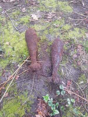 wykopane dwa pociski