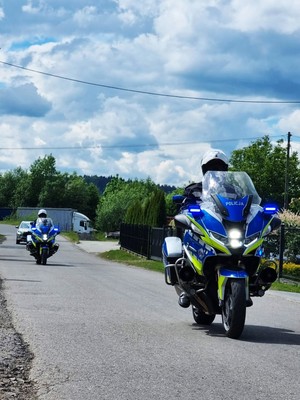 motocykle służbowe Policji na drodze