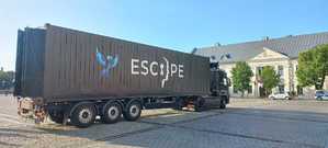 Pojazd Escape Truck na płycie Rynku w Olkuszu