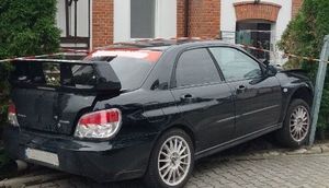 KPP Oświęcim. Uszkodzony samochód subaru