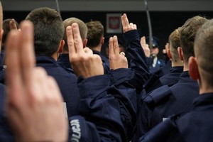 Policjanci składają ślubowanie