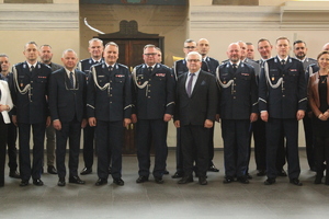 pamiątkowe zdjęcie uczestników ceremonii