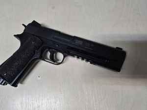 Broń gazowa, którą posłużył się 22 latek