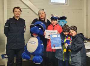 policjantki z dziećmi