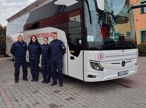 I Zastępca KPP Miechów wraz z funkcjonariuszami