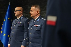 insp. Artur Bednarek Komendant Wojewódzki Policji w Krakowie wraz z zastępcą insp. Pawłem Krauzem