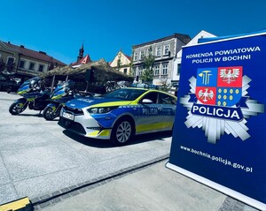 Wozy strażackie na płycie rynku