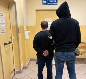 Zatrzymany mężczyzna, który usiłował dokonać rozboju na nastolatkach