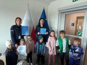 policjantki z przedszkolakami