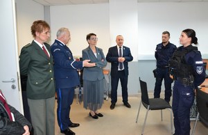 rozmowa z policjantami prewencji