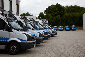 Pojazdy Oddziału Prewencji Policji w Krakowie.