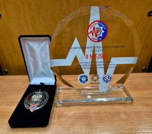 medal i puchar za miejsce drugie