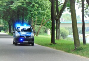 Oświęcim Radiowóz na bulwarach miejskich