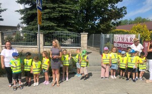 Przedszkolaki wraz z opiekunami