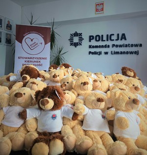 300 pluszowych maskotek