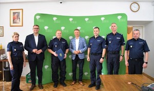 Osoby obecne podczas przekazania działki