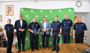 Osoby obecne podczas przekazania działki