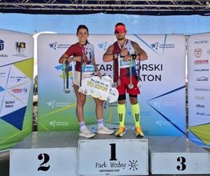 Marlena Widła i Dariusz Jakubowski na podium