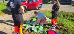 uczennice prezentują resuscytację krążeniowo oddechową