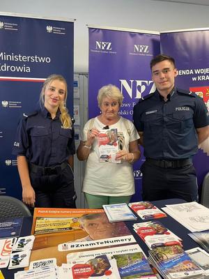 wspólna fotografia z seniorką