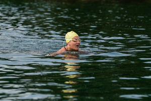 płynąca zawodniczka