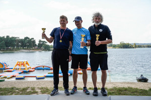 zwycięzcy na podium w kategorii powyżej 49 lat