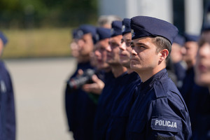 zdjęcie ślubujących policjantów