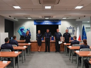 Komendant Wojewódzki Policji w Krakowie oraz jury turnieju