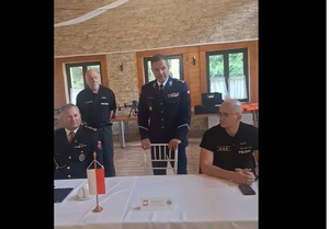 zastępca komendanta wojewódzkiego inspektor Maciej Kubiak przemawia na szkoleniu