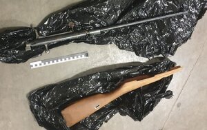 zabezpieczona broń palna w postaci karabinka sportowego