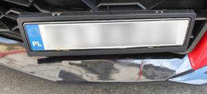 Tablica rejestracyjna w ramce