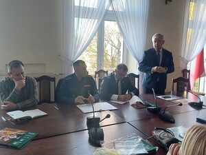 STAROSTA MIECHOWSKI PODCZAS WYPOWIEDZI NA DEBACIE SPOŁECZNEJ