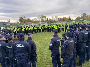 uczestnicy szkolenia podczas rozpoczęcia ćwiczeń