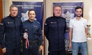 Komendant z policjantami, którzy odnieśli sportowe sukcesy