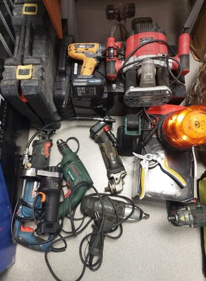 zdjęcie przedstawia część skradzionego sprzętu