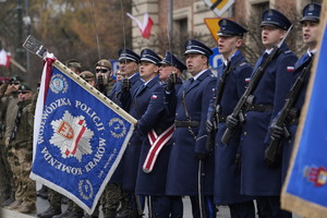 poczet sztandarowy na placu matejki