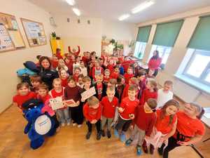 policjantka z uczniami