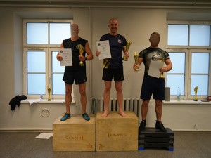 podium zawodów w podciaganiu - kategoria mężczyzn