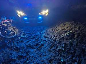 radiowóz i motocykl leżący