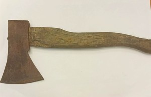 Zabezpieczona siekiera