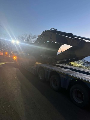 zabezpieczony sprzęt budowalany na lawecie