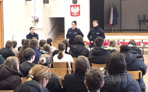 szkolenie wolontariuszy WOŚP policjanci podczas szkolenia