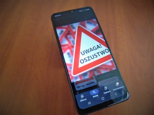 Telefon komórkowy z ostrzeżeniem