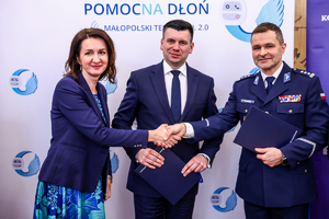 Marszałek Województwa Małopolskiego, Członek Zarządu Województwa Małopolskiego oraz I Zastępca Komendanta Wojewódzkiego Policji w Krakowie.