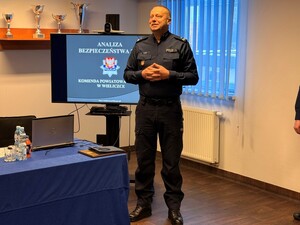 podinsp. Krzysztof Mistarz składający podziękowania gościom.