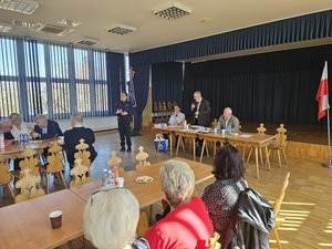 zdjecie uczestnikow spotkania