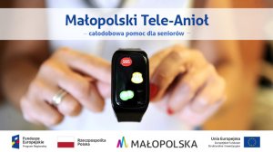 plakat akcji &quot;Małopolski Tele Anioł&quot; - osoba trzymająca w ręce smartwatch