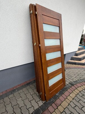 zabezpieczone drzwi wewnętrzne z futryną